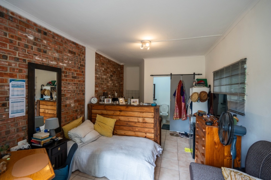 8 Bedroom Property for Sale in West Bank Eastern Cape